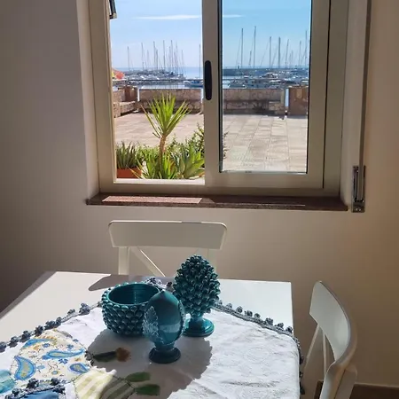 La Finestra Sul Mare Con Wi-fi E Posto Auto Tatil Evi *