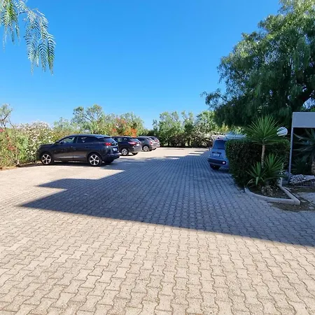 La Finestra Sul Mare Con Wi-fi E Posto Auto Tatil Evi